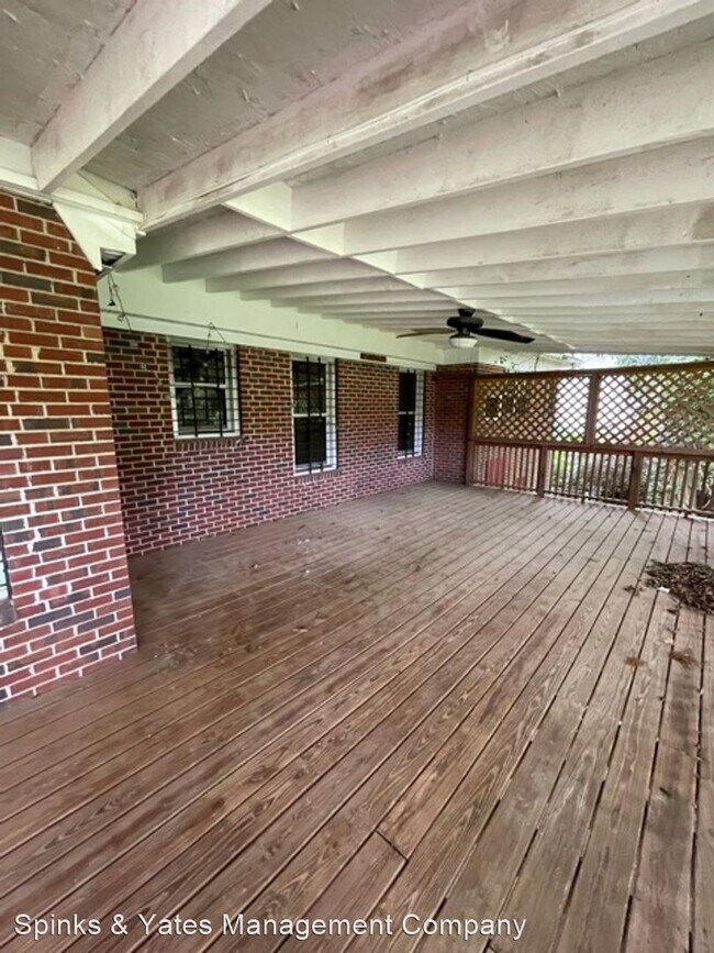 Foto del edificio - 3 br, 2 bath House - 412 College Ave.