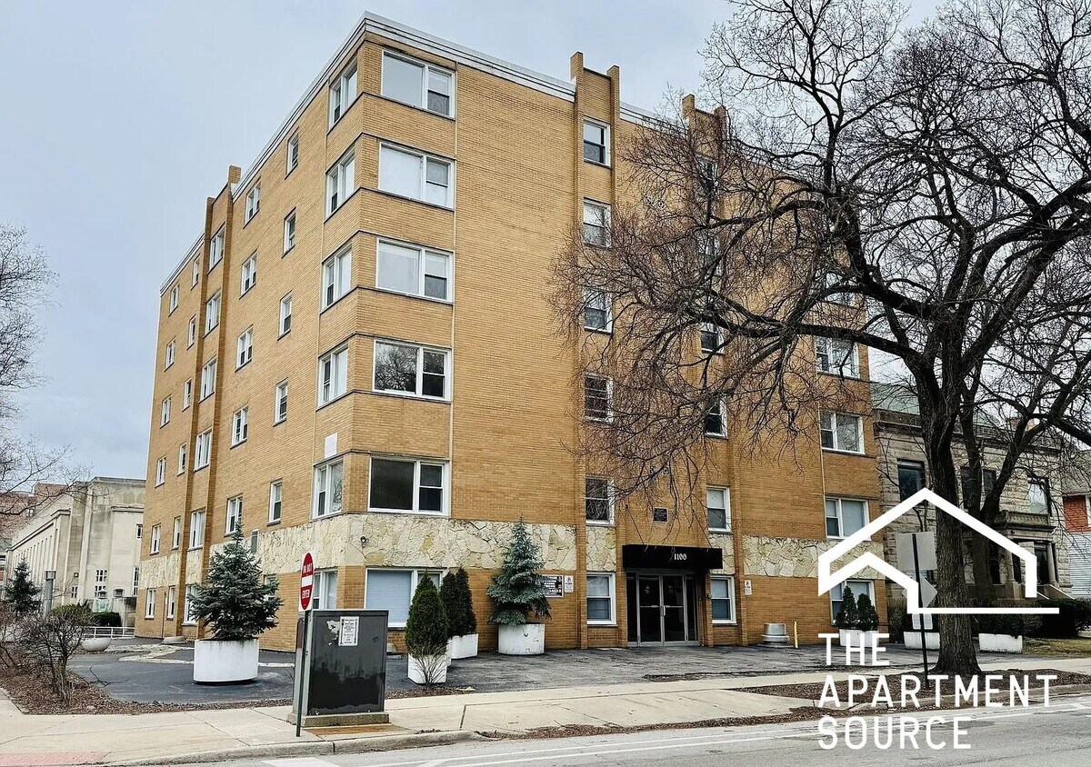 Building Photo - 1100 Church St