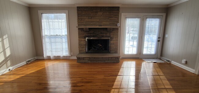 Foto del edificio - 590 Dunbar Cave Rd