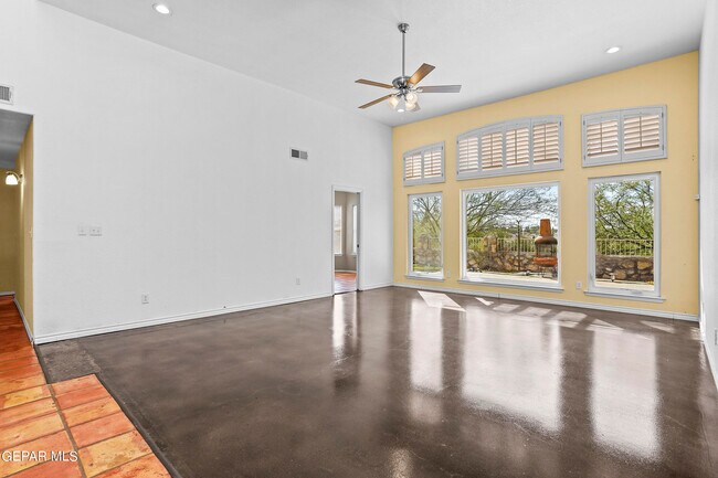 Building Photo - 6828 Imperial Ridge Dr