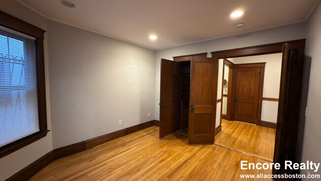 Foto del edificio - 13 Story St