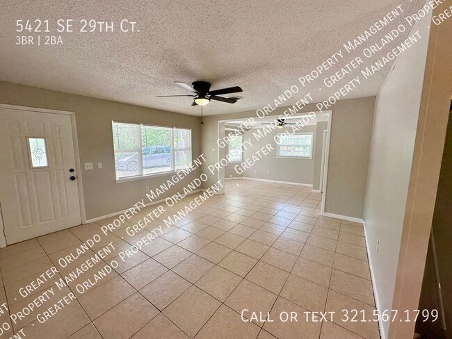 Building Photo - 1/2 month free rent - Home with 3/2 and la...