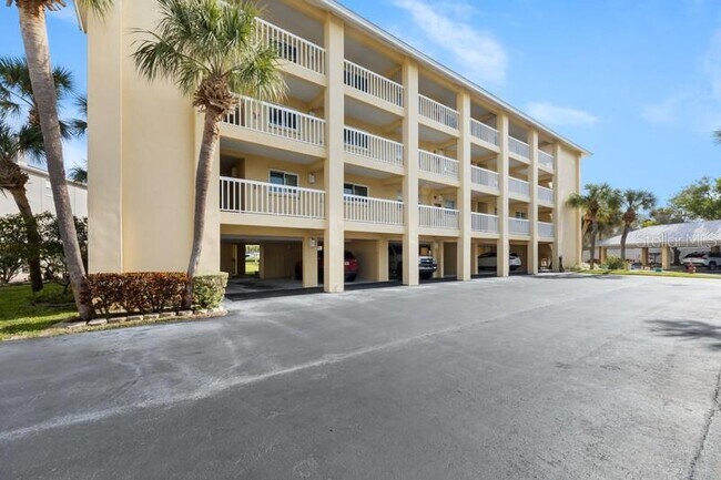 Building Photo - 1125 Pinellas Bayway S