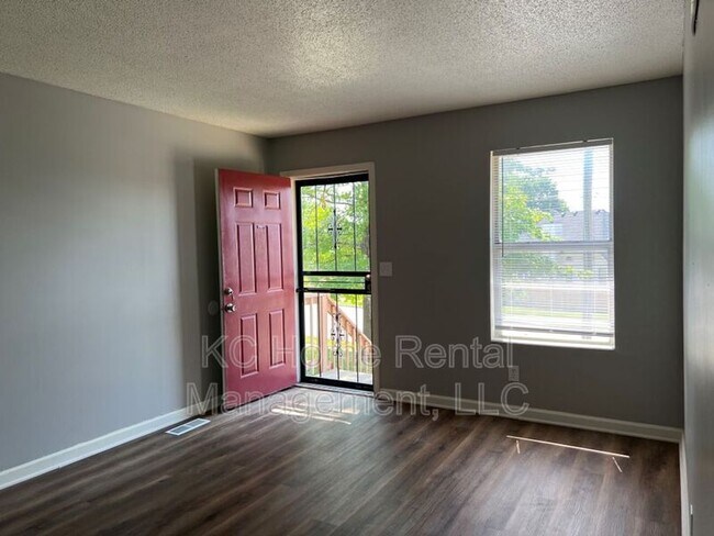 Foto del edificio - 1633 Jackson Ave