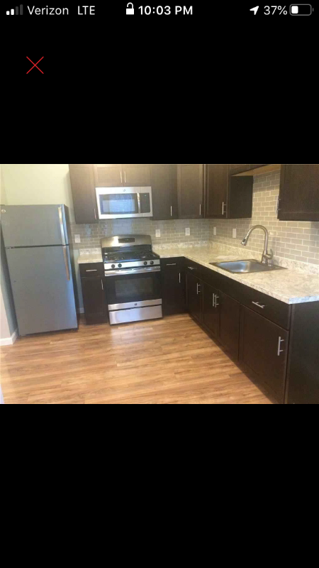 Foto principal - 1058 S Plymouth Ave