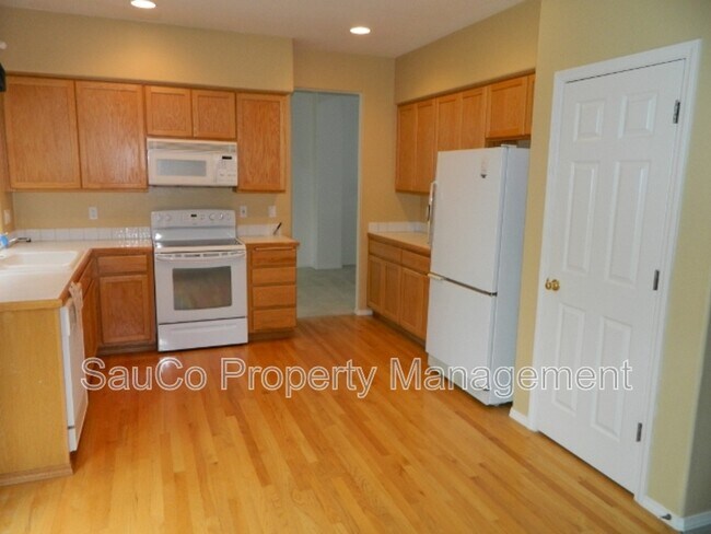 Foto del edificio - 15392 NW Dane Ln
