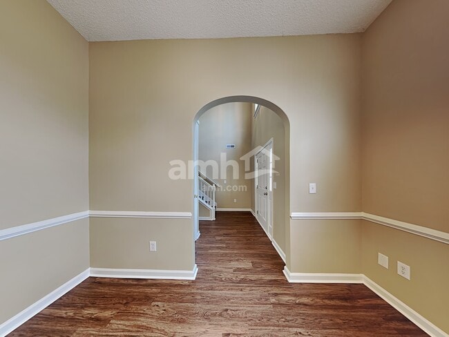 Building Photo - 182 Bonnie Woods Dr