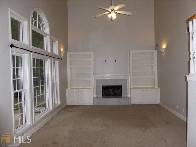 Building Photo - 4432 Beacon Hill Dr SW