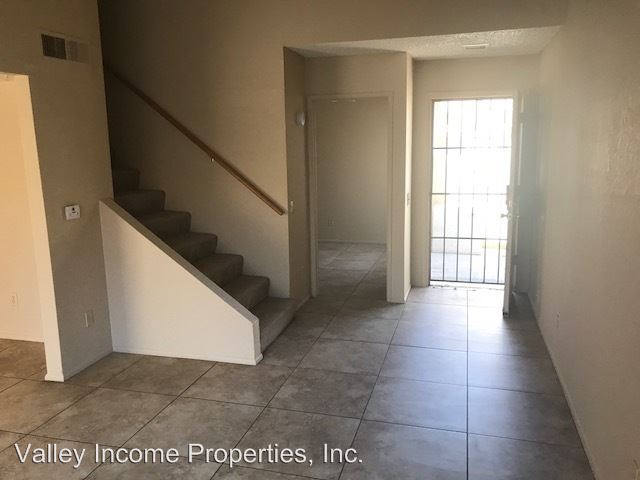 Building Photo - 15215 N 25th Dr