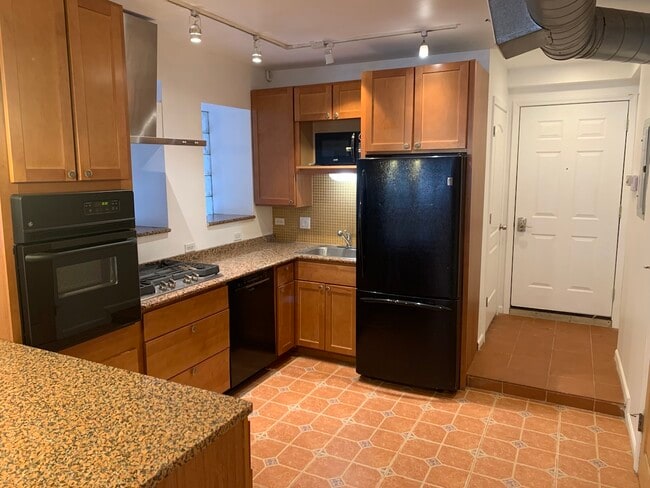 Building Photo - 2620 Dayton N St