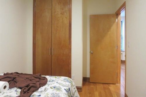 Foto del edificio - 443 E 75th St