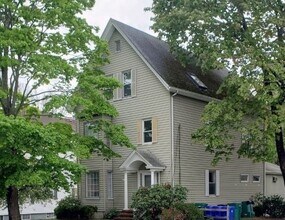 Building Photo - 82 Dennis St