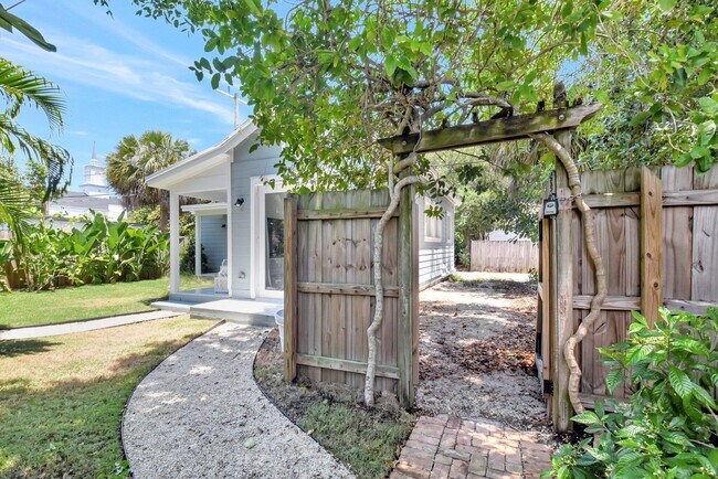 Foto del edificio - 220 S L St