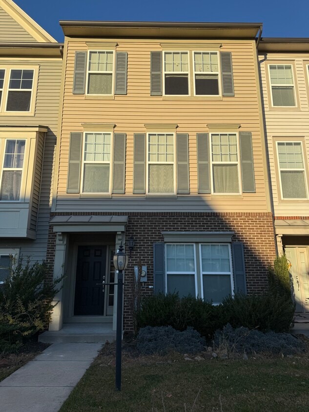 Foto principal - 8414 Pine Bluff Rd