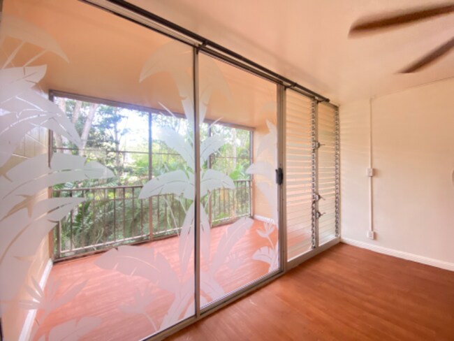 Foto del edificio - 95-227-227 Waikalani Dr