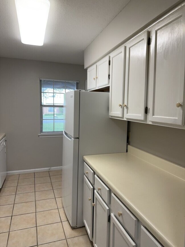 Building Photo - 4159 Willard Dr