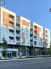 Building Photo - 2000 Bathurst St