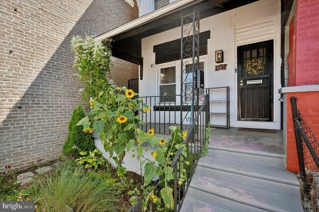 Building Photo - 457 N Edgewood St