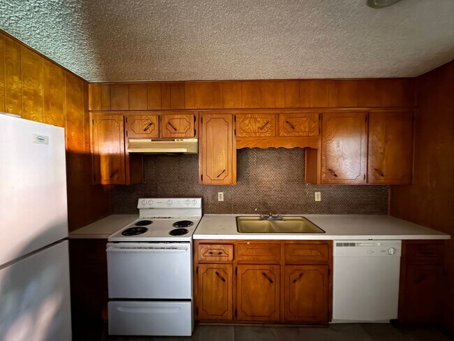 Foto del edificio - 425 W Avenue C