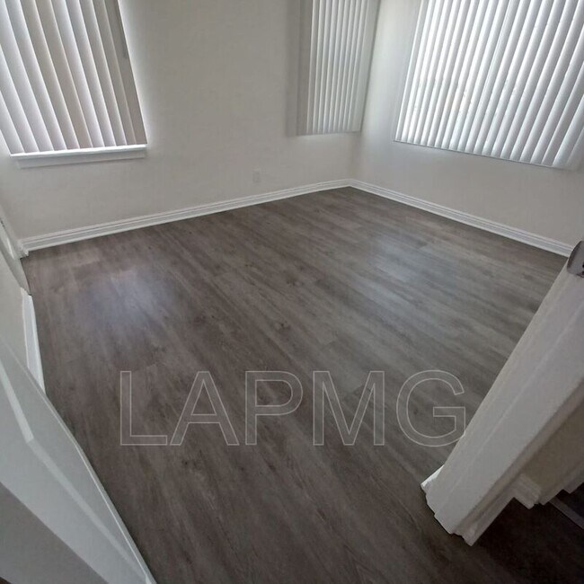 Foto del edificio - 3538 E. 52nd St.