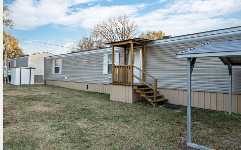 Primary Photo - 114 Osage Dr
