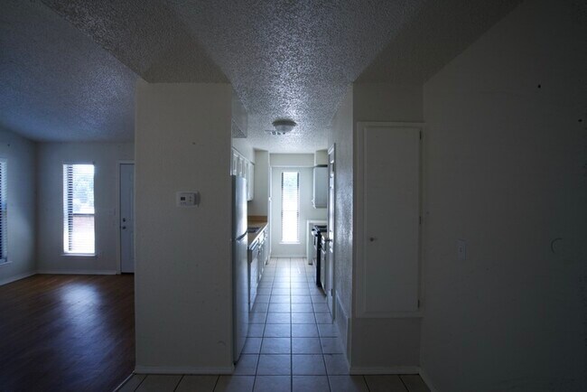 Foto del edificio - 2255 Donna Drive