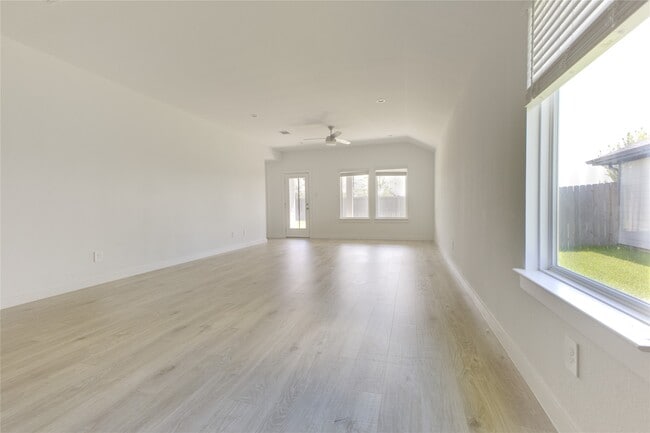 Building Photo - 1223 Via Sacra Dr