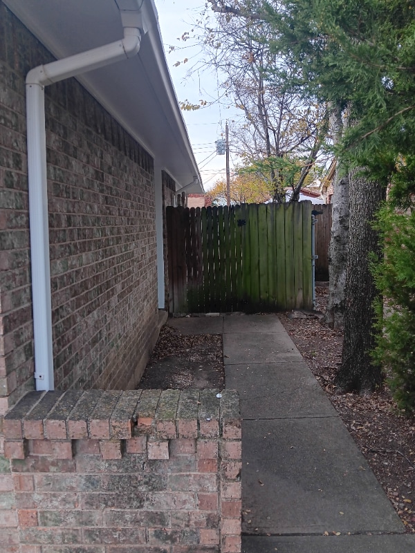 Building Photo - 2746 Meadow Gate Ln