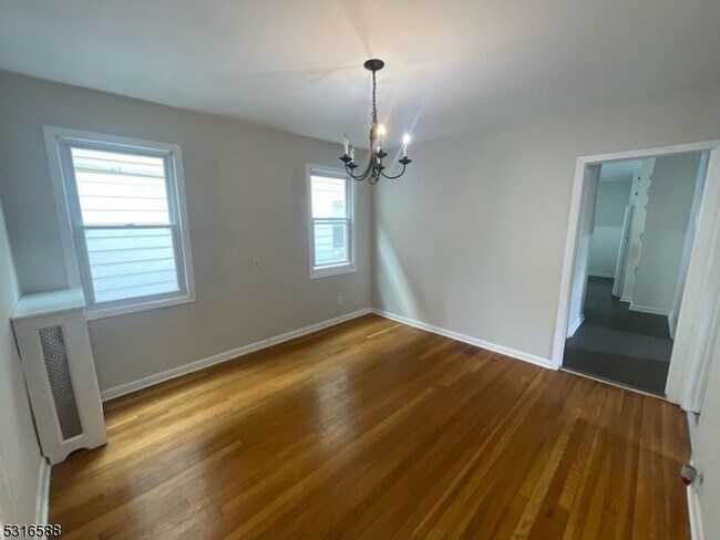 Building Photo - 34 Fremont St