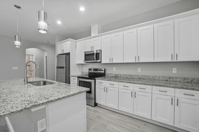 Building Photo - 2922 W Chestnut St