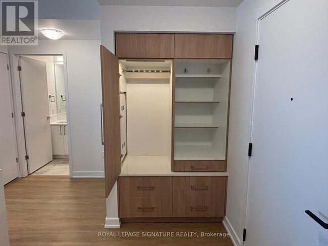 Building Photo - 500 Plains Rd E