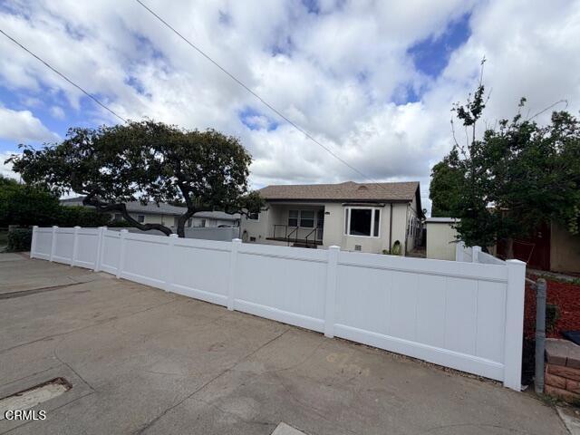 Foto del edificio - 1835 N Oxford Ave