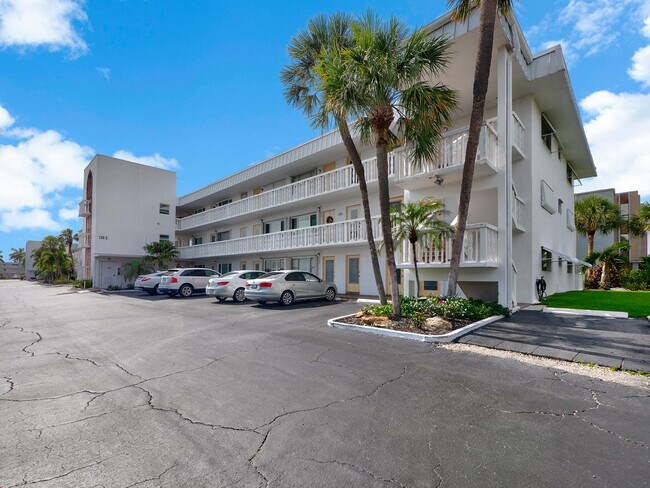 Building Photo - 130 Doolen Ct