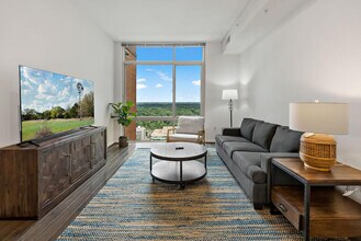 Building Photo - 1720 Saic Dr