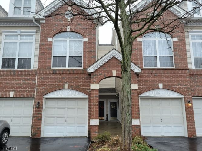 208 Swanstrom Pl E, Union, NJ 07083 Condo for Rent in Union, NJ