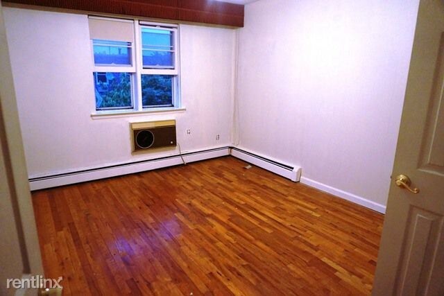 Foto del edificio - 4 br, 2 bath Apartment - 926 E 85th St