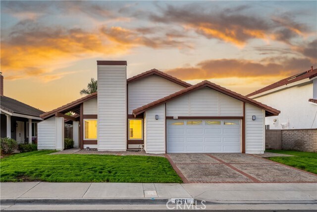 Foto del edificio - 8861 Dorsett Dr