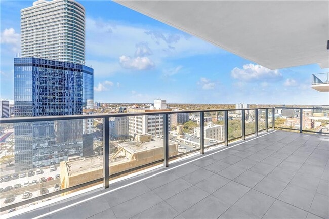 Foto del edificio - 275 1st Ave S