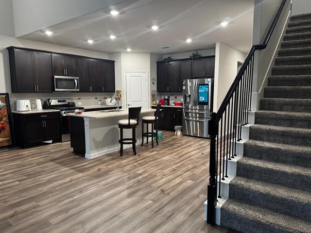 Foto del edificio - 472 Rock Creek Dr