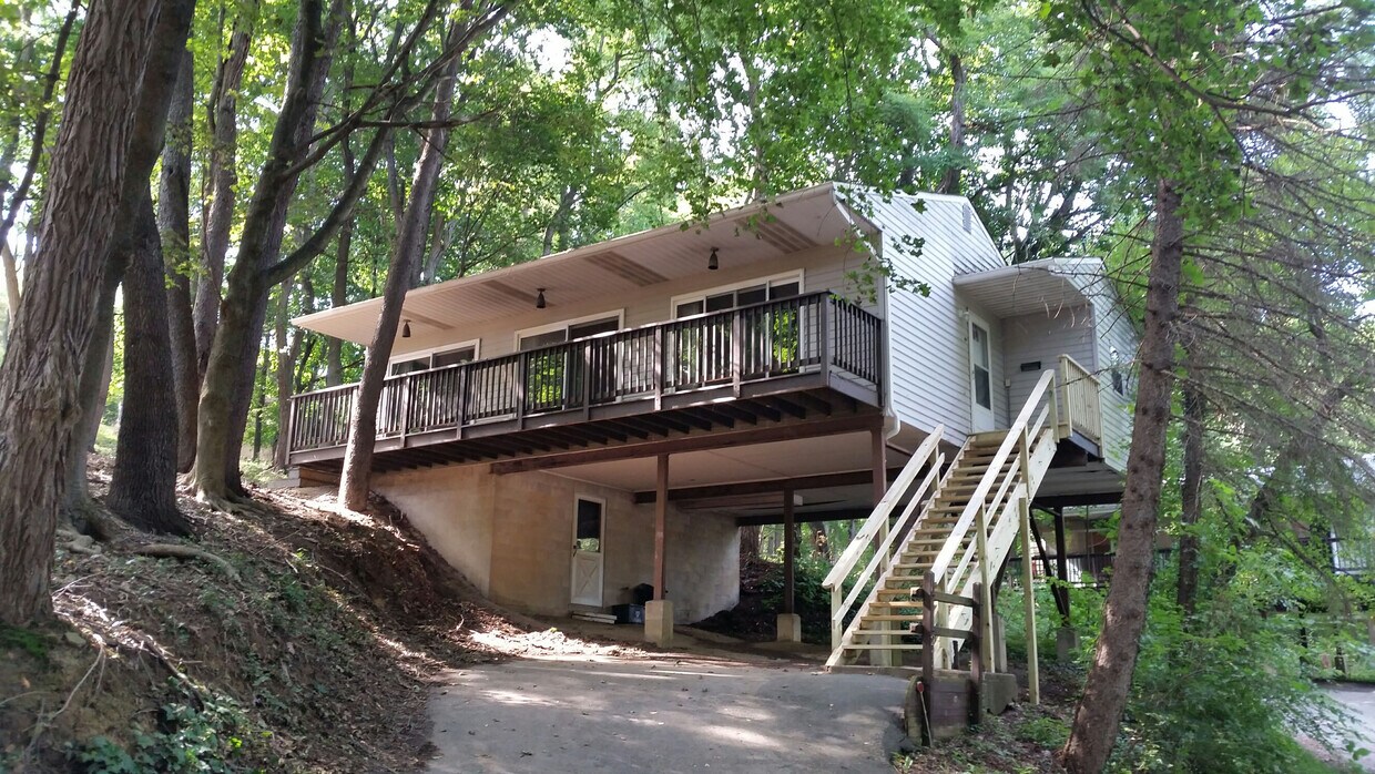 213 Chateau Ln, Butler, PA 16001 House Rental in Butler, PA