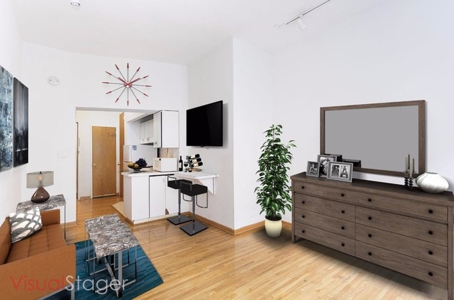 Foto del edificio - Bright, Over-Sized Upper East Studio