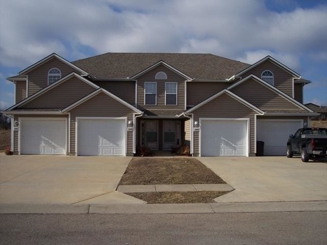 Primary Photo - 1211 Pebblecreek Dr