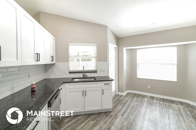 Building Photo - 1619 Geranium Ave