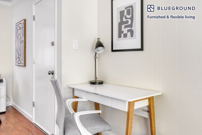 Foto del edificio - 837 Cowper St