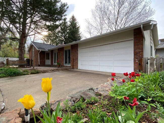 Driveway - 191 Pawnee Dr