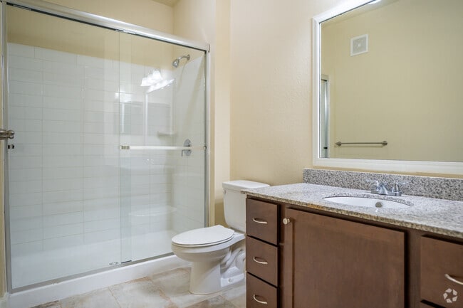 3BR, 2BA - 1,513SF - Bathroom - Blue Heron Living Apartment Homes