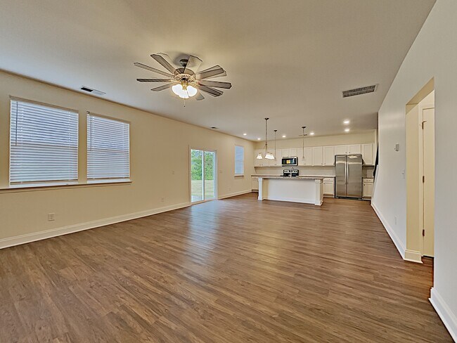 Building Photo - 407 Levon Ct