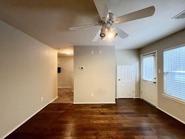 Building Photo - 7416 Coronado Ave