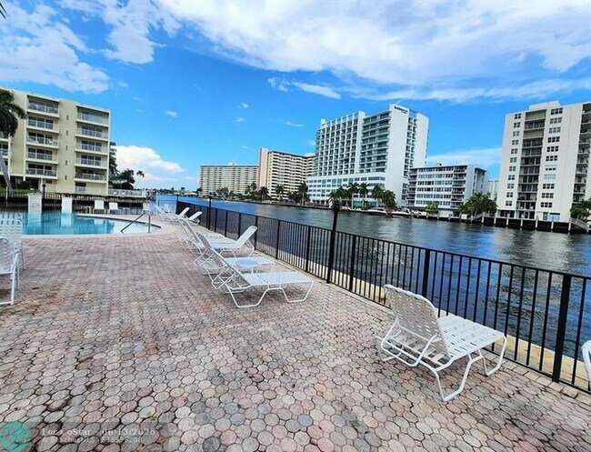 Foto del edificio - 2881 NE 32nd St