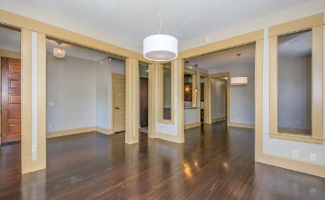 Building Photo - Historic 1 Bed/1 Bath Apartment in the Heart of Sherman Hill!